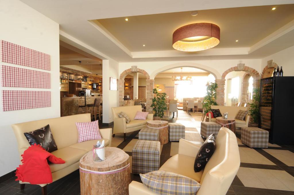 Hotel Restaurant Fidi Wolfsthal  Exteriör bild