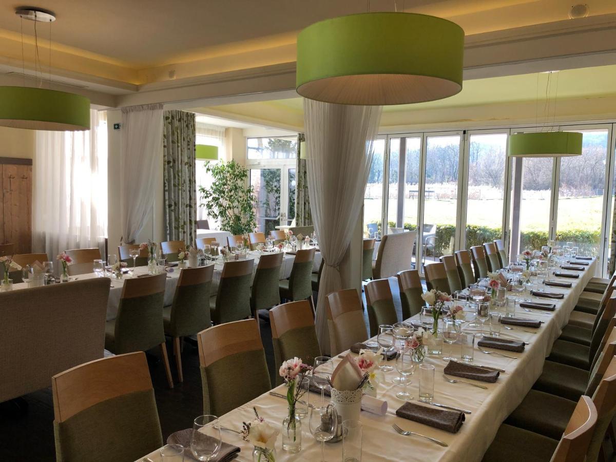 Hotel Restaurant Fidi Wolfsthal  Exteriör bild
